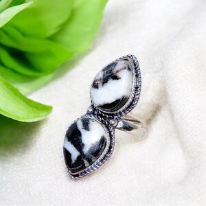 White Buffalo Turquoise Silver Ring Size 6